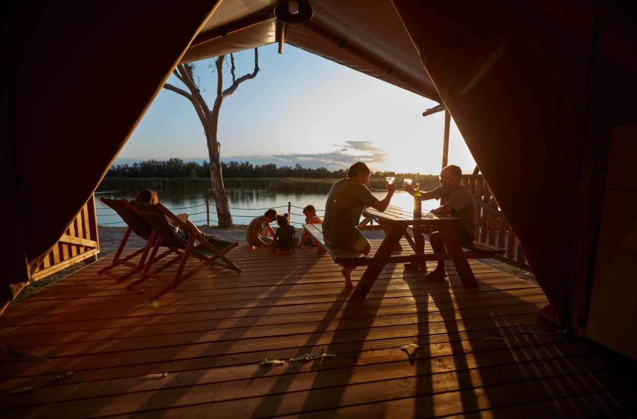 ホテルCamping Nautic Almata Glamping カステリョ・デンプリエス エクステリア 写真